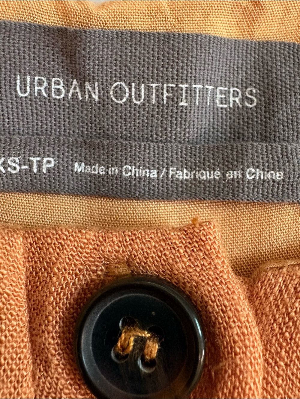 Urban Outfitters Pia Tiered Crinkle Orange Button-Front Romper Sz XS - Picture 5 of 9